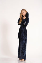 Yakası Kürklü Kadife Elbise