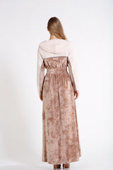 Бархатное платье с капюшоном