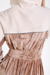 Бархатное платье с капюшоном