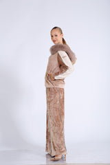 Бархатное пальто с меховым капюшоном