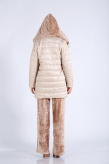 Стеганое пальто с бархатным декором