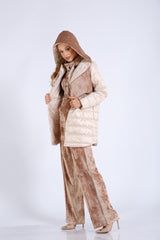 Стеганое пальто с бархатным декором