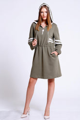 Kapşonlu Kadife Garnili Kısa Elbise