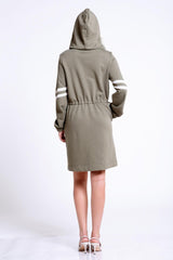 Kapşonlu Kadife Garnili Kısa Elbise