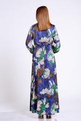 Бархатное платье с узором и декором