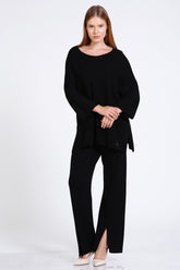 Yırtmaç Detaylı Triko Takım