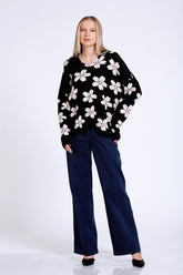 Çiçek Desenli Taş Süslemeli Triko Kazak