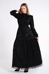 Dantel Detaylı Jakarlı Kumaş Uzun Elbise