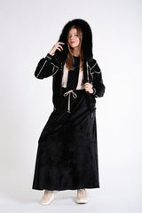 Yakası Tilki Kürklü Lazer Desenli Ve Biye Detaylı Kadife Mont