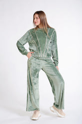 Lazer Desenli Ve Biye Detaylı Kadife Sweatshirt