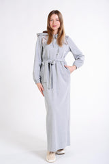 Платье с капюшоном и вышивкой