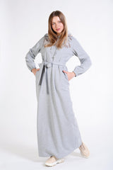 Платье с капюшоном и вышивкой