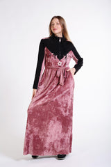 Nakış Detaylı Kadife Elbise