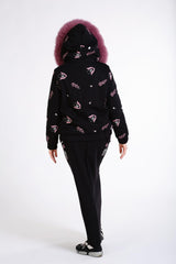 Пальто с наполнителем из волокна, меховым капюшоном и вышивкой