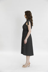 Платье без рукавов с вышивкой пайетками