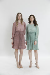 Короткое платье с рюшами и маленьким цветочным узором