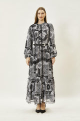 Шифоновое платье с поясом и узором