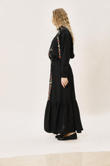 Детальное пальто с цветочной вышивкой