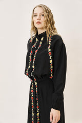 Детальное пальто с цветочной вышивкой